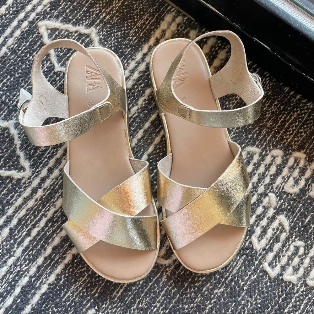 Zara Kids Crossed Chunky Sandals Gold (Size 5)